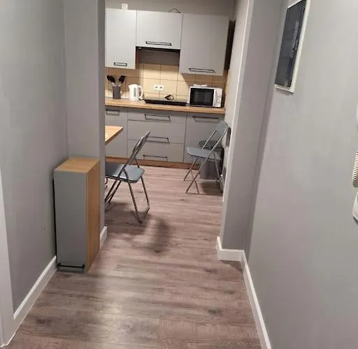 شقة 3a Neu Renoviert 3 Zi 5 Betten *